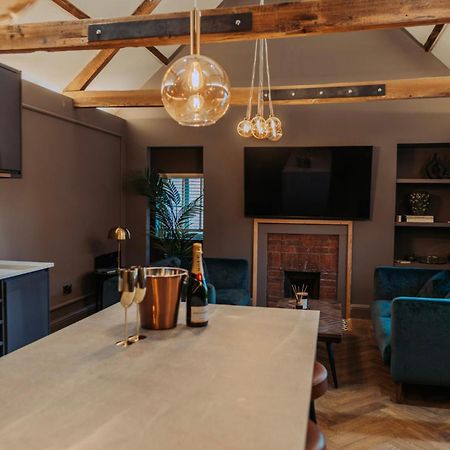 Magistrates Penthouse Suite - Town Centre Apartments With Spa Morpeth Dış mekan fotoğraf